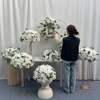 Boule et couronne de fleurs artificielles en soie naturelle de luxe de 18 pouces - Taille personnalisable - Décoration pour la Saint-Valentin et Halloween