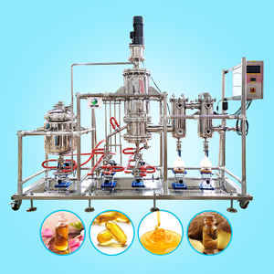 Évaporateur à film essuyé direct d'usine Le traitement sous vide poussé élimine les résidus de solvant des extraits de plantes concentrés - Product Image 1