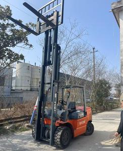 รถยกดีเซล 5 ตัน คุณภาพสูง พร้อมระบบไฮดรอลิกย้ายด้านข้าง และยางตัน สำหรับขาย - Product Image 3