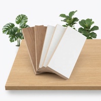 Tableros de MDF laminados con melamina de densidad media, resistentes a la humedad, con certificación CE, para armarios, estanterías y gabinetes de cocina de interior.