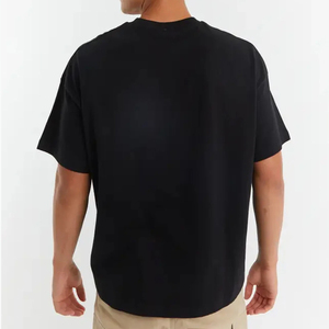 เสื้อยืดโอเวอร์ไซส์สีดำล้วนแบบขายส่ง รับทำตามสั่ง เสื้อหนา ผู้ผลิตเสื้อยืดทรงบ็อกซี่คุณภาพสูงสำหรับผู้ชาย - Product Image 2