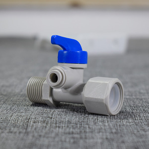 Robinet à bille à trois voies intégré avec raccord fileté 1/2 pouce pour purificateur d'eau, pression de fonctionnement 100 PSI - Product Image 1