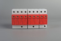 Protector Contra Sobretensiones LONG TAI SPD-40 T2 4P DC, Protección Contra Rayos 2.4kV, Nivel de Protección 20kA-40kA, 1000VDC, Carcasa Roja y Blanca, Solar Fotovoltaico
