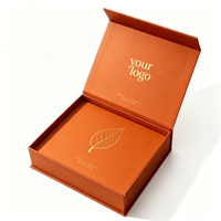 Boîte cadeau noire de luxe avec couvercle magnétique et logo pour cadeaux de garçons d'honneur, avec rubans pour les boutiques de cadeaux