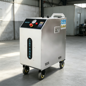 Machine <span class=keywords><strong>de</strong></span> sablage à glace sèche avec <span class=keywords><strong>kit</strong></span> <span class=keywords><strong>de</strong></span> buses ergonomiques réduit la fatigue <span class=keywords><strong>de</strong></span> l'opérateur lors du nettoyage des plafonds et des conduits. - Product Image 2