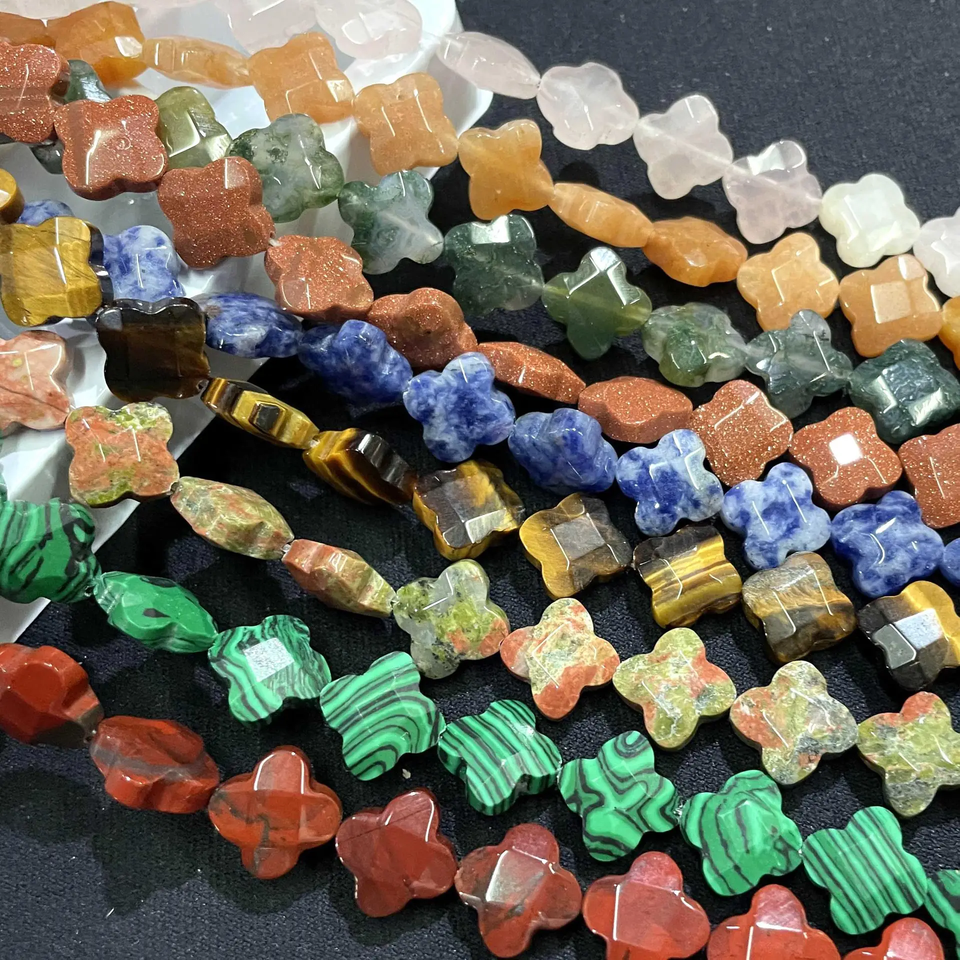 Toptan 12*12mm faceted doğal gem çiçek dört yaprak karanfil boncuk taş doğal taş boncuk takı yapımı için