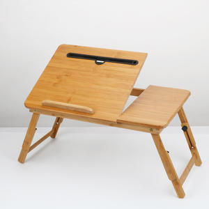 Table pliante pour ordinateur portable Samexi en bambou, support trépied avec pieds réglables, design pliable pour ordinateurs portables - Product Image 3