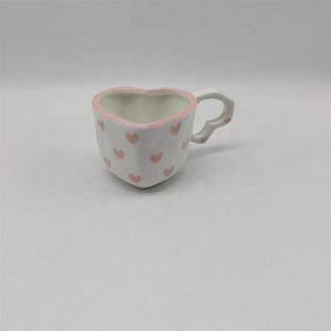 <span class=keywords><strong>Tasse</strong></span> à café en céramique 3D rose avec nœud et base sur pied, élégante <span class=keywords><strong>tasse</strong></span> à café blanche en gros - Product Image 2
