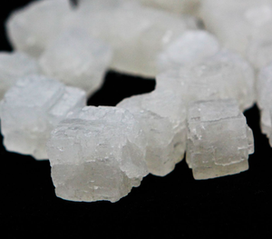 Broyeur de sel industriel d'application de chlorure de sodium grossier de sel gemme de qualité industrielle 1000kg pour la fonte de la neige de qualité industrielle - Product Image 4