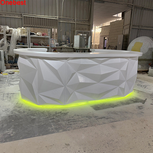 Bancone <span class=keywords><strong>Bar</strong></span> Personalizzato in Pietra Colorata, Moderno Bancone Cassa in Acciaio Inox Dorato con Vetrina - Product Image 5