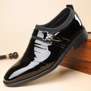 Chaussures habillées Monk Strap à bout pointu en cuir véritable avec semelle extérieure en caoutchouc antidérapante pour le bureau et la carrière, couleur noire unie, pour hommes - Product Image 1