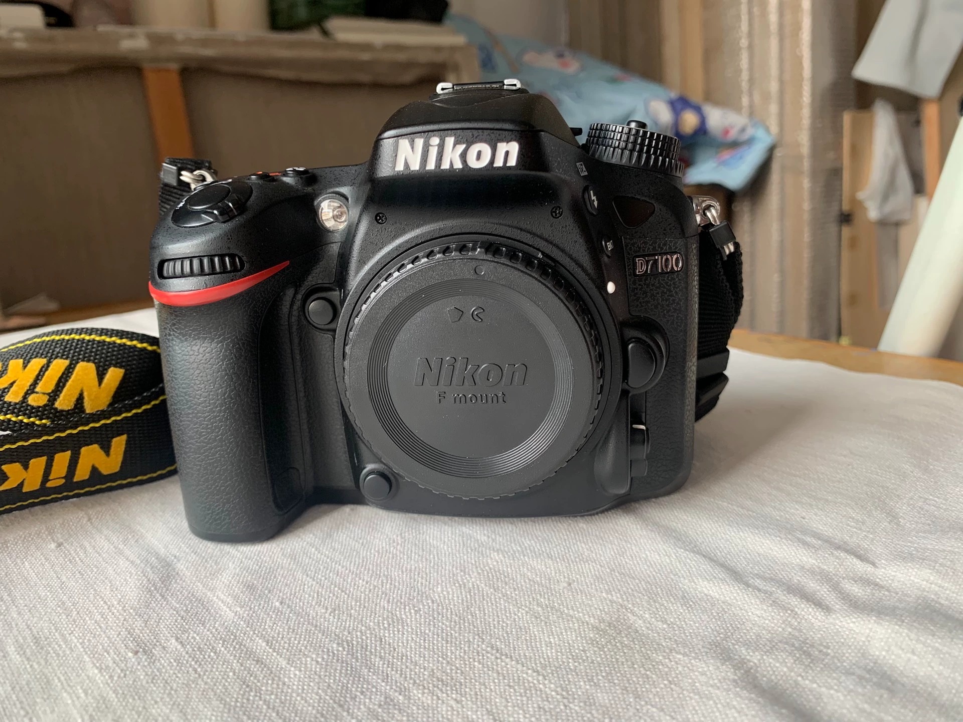 D7100