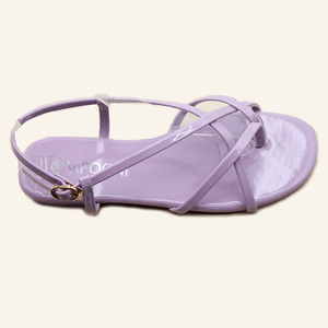 <span class=keywords><strong>Sandalias</strong></span> <span class=keywords><strong>brillantes</strong></span> de playa de verano con punta de clip para <span class=keywords><strong>mujer</strong></span> de calidad <span class=keywords><strong>Sandalias</strong></span> <span class=keywords><strong>planas</strong></span> casuales de moda de suela blanda para <span class=keywords><strong>mujer</strong></span> que combinan con todo - Product Image 4