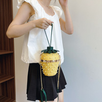 2024 nouvelle usine directe Mini mignon perle PU sac femmes sac à bandoulière sac à main fraise seau sac