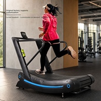 Tapis de marche commercial mécanique non motorisé en acier avec écran LED, design incurvé à assistance par la gravité, amortissement des chocs, vitesse réglable
