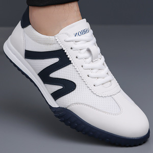 Voihre Chaussures de marche en maille pour hommes, bout rond, respirantes, légères, baskets décontractées, blanches, marine, semelle en caoutchouc - Product Image 1