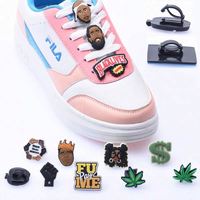 Populaire Halloween Party Sneaker hoe Dentelle Clip Charmes pour Chaussures Décoration 2D 3D PVC Sneaker Chaussure Boucle Charmes pour La Vente En Gros