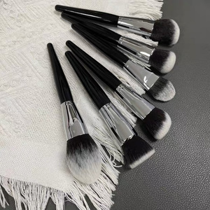 Juego de 13 brochas de maquillaje de pelo sintético con mango de madera negra, para difuminar, colorete angular, polvos faciales, sombra de ojos, brochas cosméticas personalizadas - Product Image 3