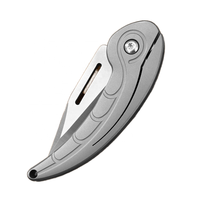 Mini couteau utilitaire pliant extérieur portable avec poignée en alliage de titane pendentif outil EDC de poche pratique et porte-clés quotidien