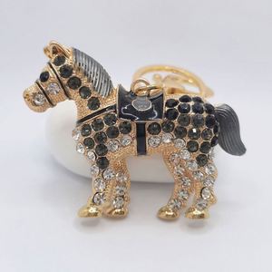 Großhandel Bling Strass Pferd Anhänger Auto tasche Schlüssel ringe Metall Schlüssel anhänger Charme Glitzer Kristall Pferd Schlüssel anhänger Anhänger Geschenk - Product Image 5