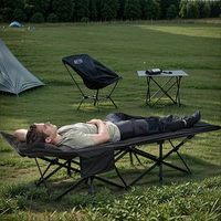 Lit de camping robuste avec coussin épais rembourré, support croisé pour les jambes, poche latérale