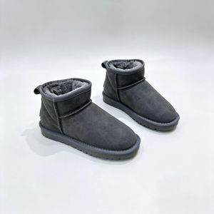 Bottes de neige pour femmes, bottes d'hiver en peau de mouton, à enfiler, doublées de peluche, bout fermé, semelle en caoutchouc antidérapante, chaussures plates de couleur unie - Product Image 5