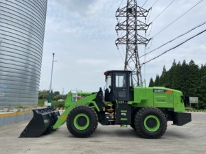 รถตักล้อยางไฟฟ้ารุ่นใหม่ Hoflader 856E 5.5 ตัน ความจุบุ้งกี๋ 2.7-5.6 ลูกบาศก์เมตร ประหยัดพลังงานและต้นทุนการบำรุงรักษาต่ำ เหมาะสำหรับงานขนย้ายวัสดุขนาดใหญ่ - Product Image 3