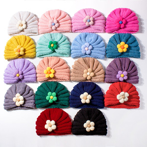 Gorro de Punto Estilo Europeo Americano para Recién Nacidos, Diseño de Flores Pequeñas y Lindas, Gorro Cálido para Otoño e Invierno para Bebés - Product Image 2