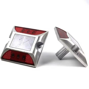 Reflectores de Seguridad de Tráfico de pavimento de asfalto de carretera con energía solar Cat's Eye Ear <span class=keywords><strong>Road</strong></span> Spikes Highway <span class=keywords><strong>Road</strong></span> Traffic Warning - Product Image 5
