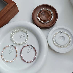 Bracelet en perles d'eau douce naturelles pour femmes, élégants bracelets en perles - Product Image 1