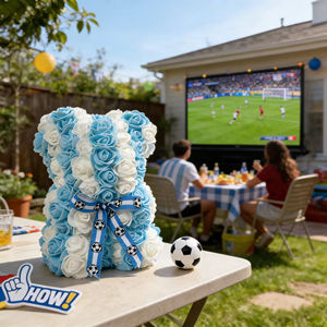 Oso de Rosas Artificiales de Argentina, Color Azul Claro y Blanco, con Cinta de Fútbol para Aficionados al Fútbol, Venta al Por Mayor - Product Image 1
