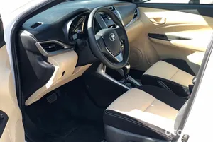 Véhicules <span class=keywords><strong>Toyota</strong></span> Yariss E <span class=keywords><strong>2020</strong></span> d'occasion sans DENT Prêts à partir - Product Image 2