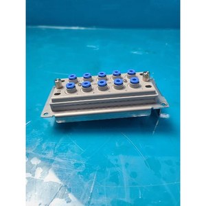 Prise de connexion rapide pneumatique SMC KK3S10-04 / 5/32, utilisée comme pièce détachée pour équipement semi-conducteur d'occasion - Product Image 6