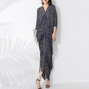 Prodotti Più Venduti Estate 2026: Abito Elegante Stile Miyake per Donne Plus-Size, Scollo a V, Lungo con Pieghe e Frange per Eventi Serali - Product Image 4