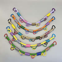 Collier pour chien en paracorde tressé à la main, coloré, avec anneaux décoratifs, mousqueton, réglable, robuste, pour l'entraînement en extérieur