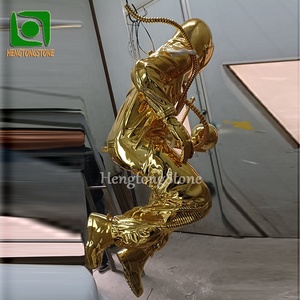 Hecho a mano fibra de vidrio resina centro comercial decorativo chapado en oro <span class=keywords><strong>espacio</strong></span> hombre astronauta estatua - Product Image 4