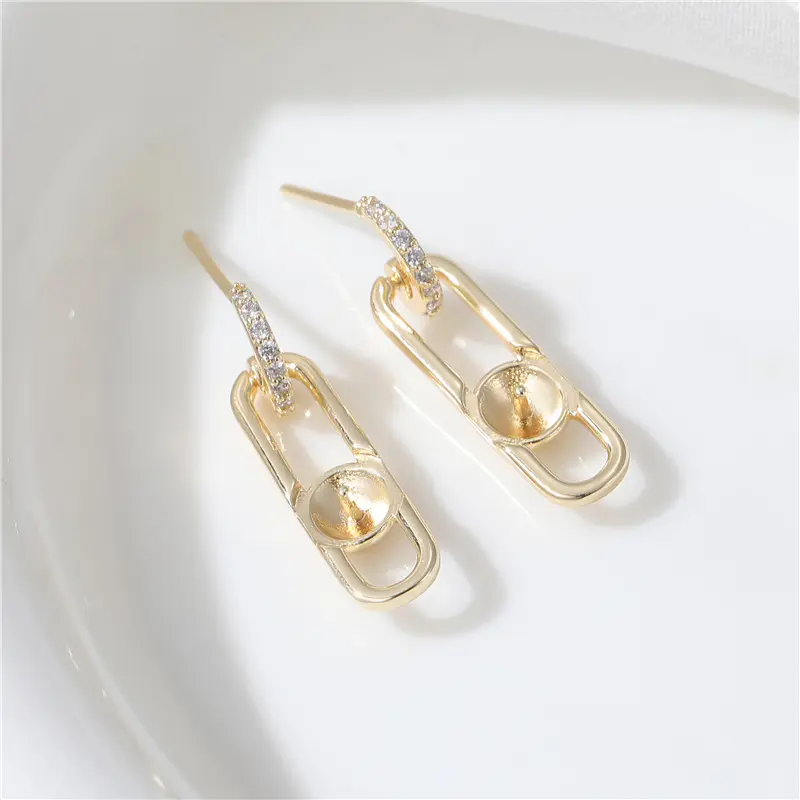 Phong cách sang trọng nhà máy Outlet 18K vàng mạ tự làm đồ trang sức đồng S925 Bạc kim Zircon giấy Clip tai Stud phụ kiện