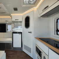 Mini-caravane compacte moderne en aluminium - Camping-car léger avec une liberté maximale - Travel Box