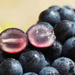Plateau du Yunnan été <span class=keywords><strong>raisin</strong></span> <span class=keywords><strong>noir</strong></span> haut <span class=keywords><strong>de</strong></span> gamme fruits frais bouquet entier goût doux conservation <span class=keywords><strong>de</strong></span> l'eau emballage en vrac - Product Image 3