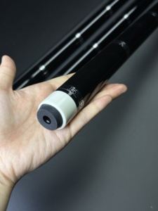 Taco <span class=keywords><strong>de</strong></span> <span class=keywords><strong>Billar</strong></span> Profesional <span class=keywords><strong>de</strong></span> Fibra <span class=keywords><strong>de</strong></span> Carbono <span class=keywords><strong>de</strong></span> 1/2 Pieza con <span class=keywords><strong>Mini</strong></span> Extensión, Punta <span class=keywords><strong>de</strong></span> 13 mm, 57 Pulgadas <span class=keywords><strong>de</strong></span> Largo, Alta Calidad y Durabilidad, Precio al por Mayor - Product Image 3