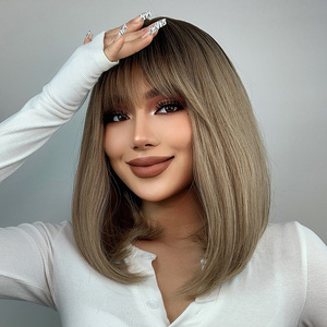 วิกผมสังเคราะห์ Bob Straight สีน้ำตาลอมบลอนด์แบบไล่เฉด พร้อมหน้าม้า ยาวประบ่า ดูเป็นธรรมชาติสำหรับผู้หญิง จัดส่งทันที - Product Image 2