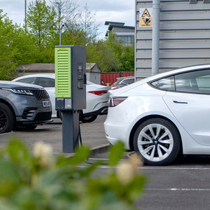 Station de recharge au sol CCS2 commerciale de 30 kW - Product Image 3