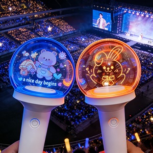 แท่งไฟ LED แบบกำหนดเองได้ พร้อมหน้าจอแสดงผลแบบพกพา ควบคุมด้วยมือ สำหรับคอนเสิร์ต งานดนตรี และงานอีเวนต์ต่างๆ - Product Image 1