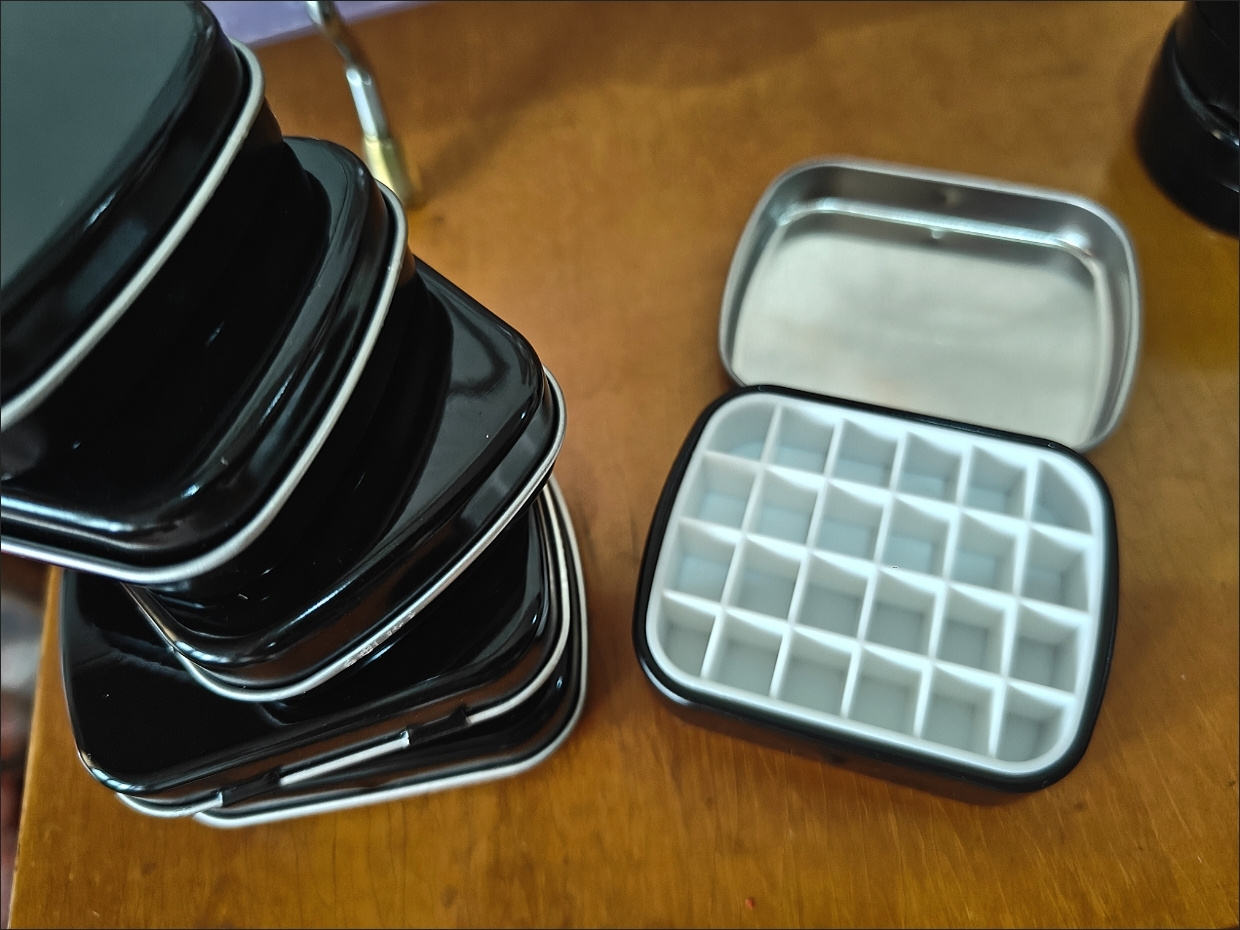 Brillant noir 24 grille