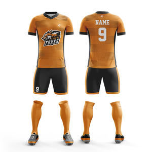 Desgaste de fútbol impreso sublimado adecuado al aire libre Desgaste de fútbol transpirable de diseño libre para hombres - Product Image 4