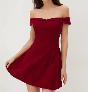 Mini abito da donna in <span class=keywords><strong>velluto</strong></span> <span class=keywords><strong>bordeaux</strong></span> con spalle scoperte, abito da festa elegante con scollo a cuore e linea ad A - Product Image 1