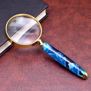 Loupe portative 82mm, grossissement 8x, lentille en verre optique, poignée rouge et bleue pour la lecture, cadeau pour personnes âgées - Product Image 2