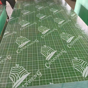 Kayu Lapis Tahan Air Kelautan 20 Kali Pakai Ulang Standar pp Kayu Lapis Berlapis Film Plastik untuk Bekisting Beton - Product Image 1
