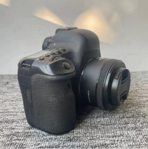 กล้อง DSLR รุ่น EOS 6D Mark II มือสอง พร้อมเลนส์ 50 มม. f/1.8 STM ความละเอียด 24MP ฟูลเฟรม ไม่มีรอยขีดข่วน กล้องดิจิตอลมือสอง - Product Image 4