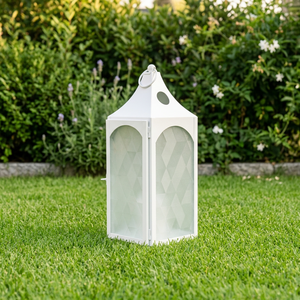 Lanterne porte-bougie carrée en métal et verre, faite à la main, blanche, pour décorations de Noël, de maison et de patio - Product Image 3